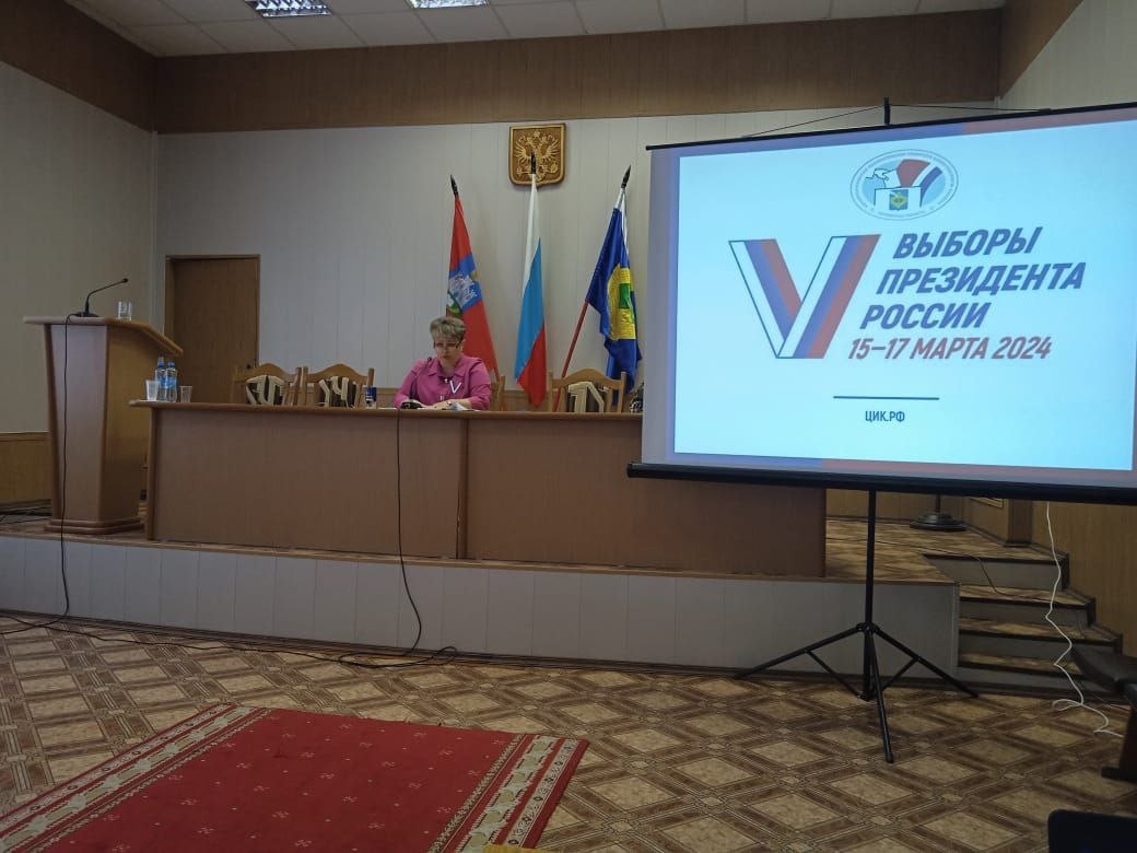 6 марта состоялся очередной обучающий семинар с тройками участковых избирательных комиссий Колпнянского района.